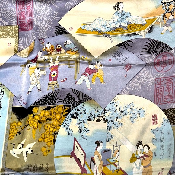 Large Japanese Pictorial Silk Scarf - Picture 3 of 17